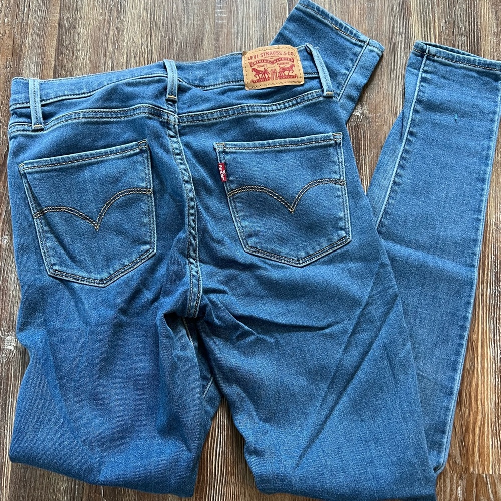 Levi 720 High Rise Super Skinny